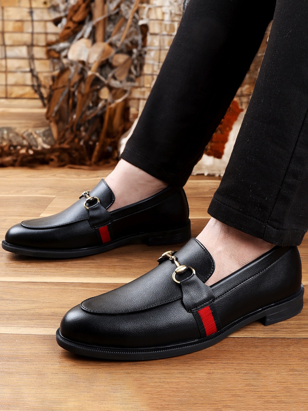 

Bxxy Men Buckle Detailed Formal Slip On Shoes, Black