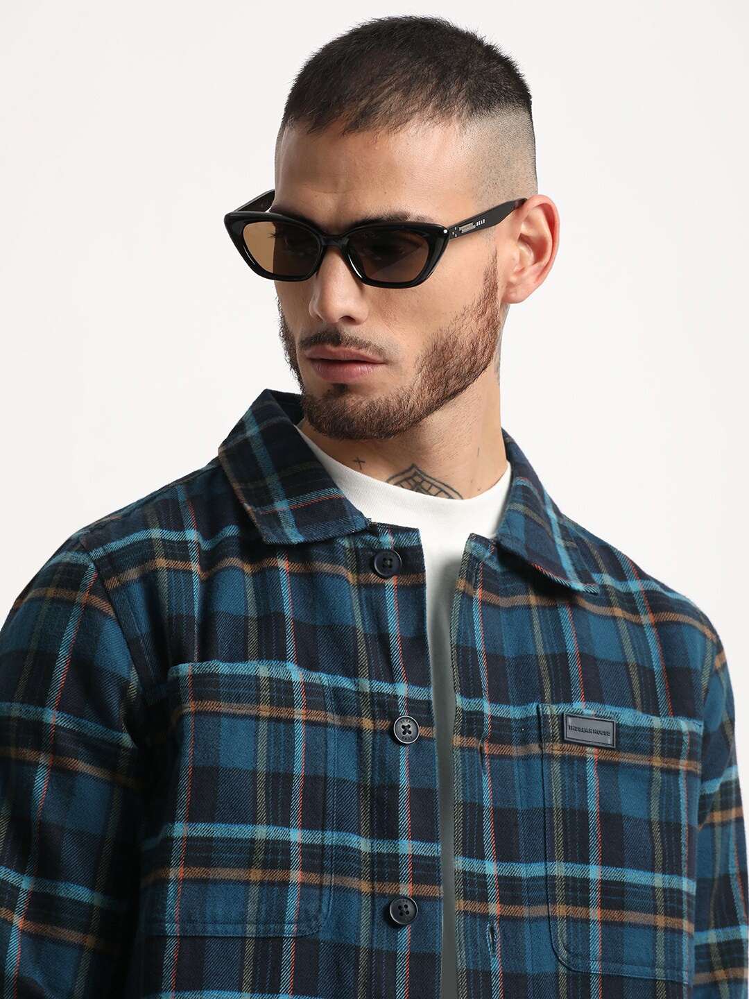 

THE BEAR HOUSE Men Checkered Relaxed Fit Shacket, Blue