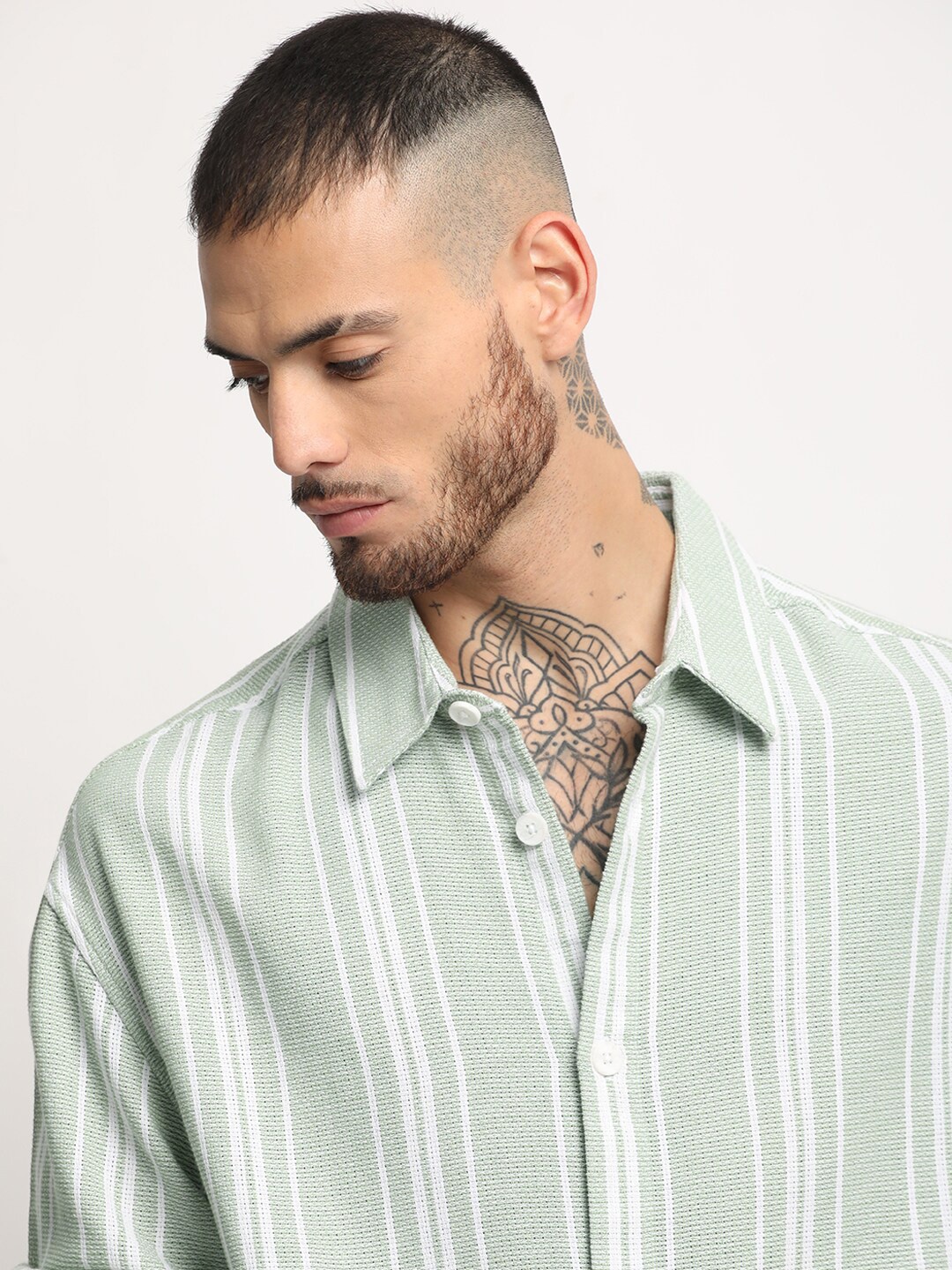 

THE BEAR HOUSE Relaxed Opaque Striped Casual Shirt, Green