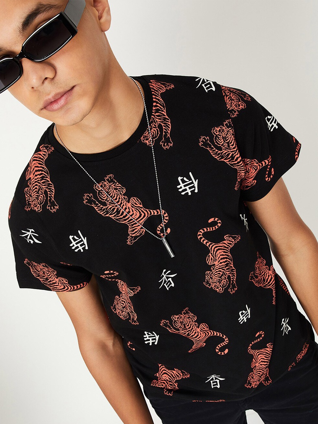 

max Boys Graphic Printed Round Neck Pure Cotton T-shirt, Black