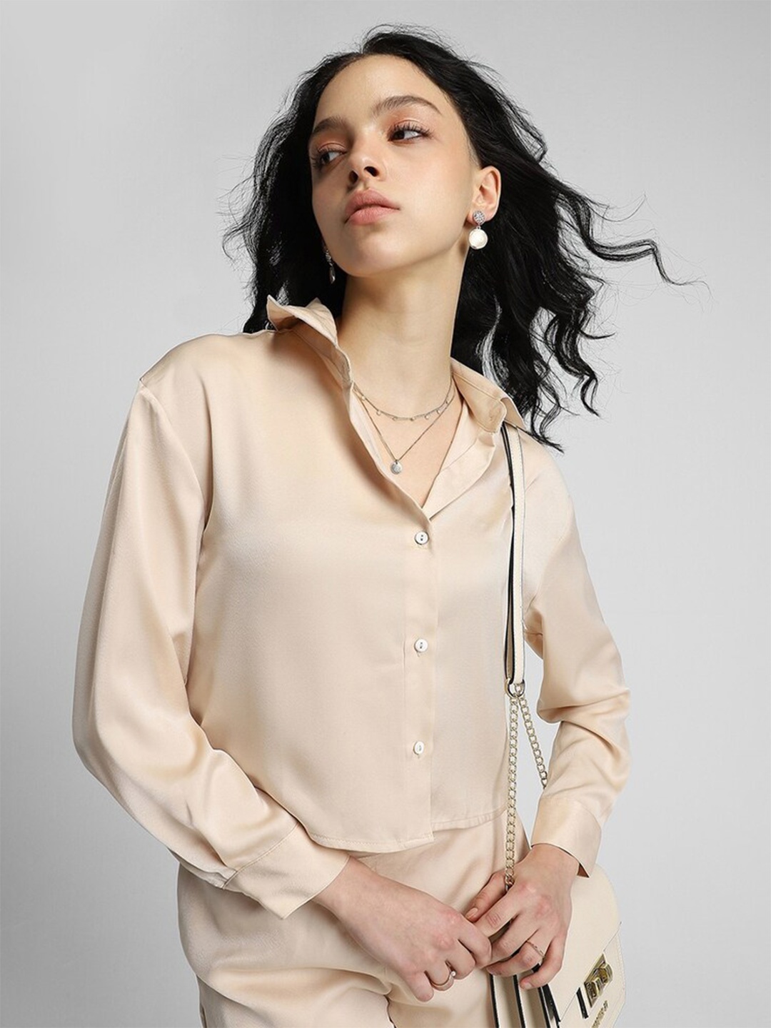 

FOREVER 21 Regular Fit Crop Casual Shirt, Beige