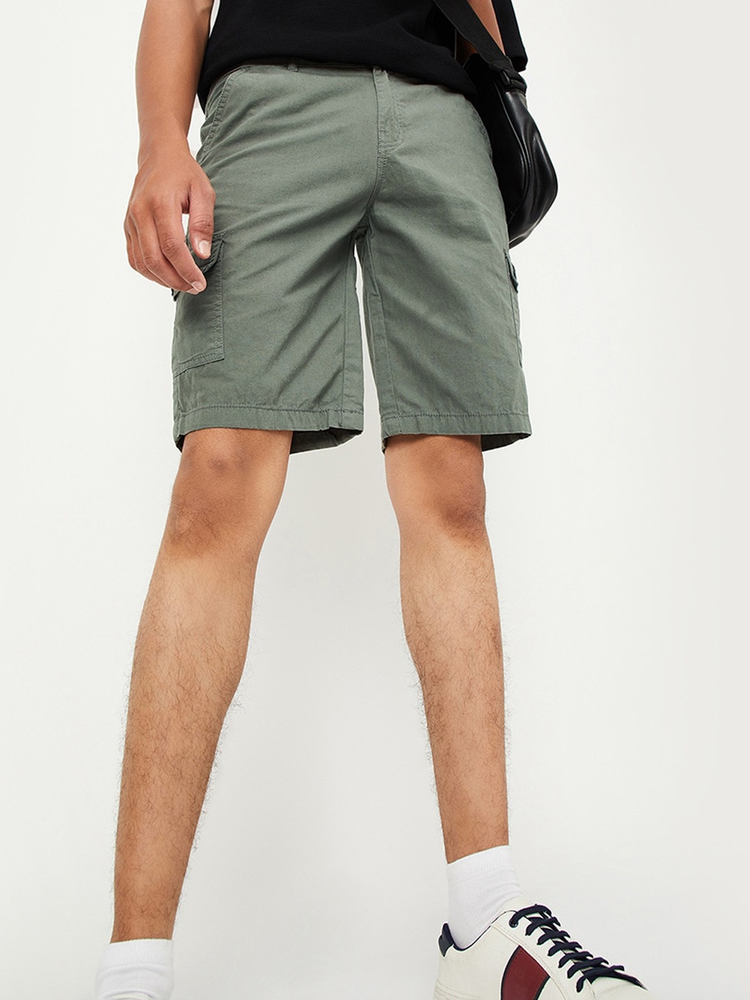 

max Boys Mid-Rise Pure Cotton Cargo Shorts, Olive