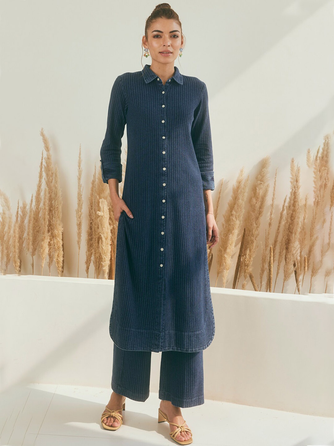 

STADO Striped Shirt Collar Kurta with Trousers, Blue