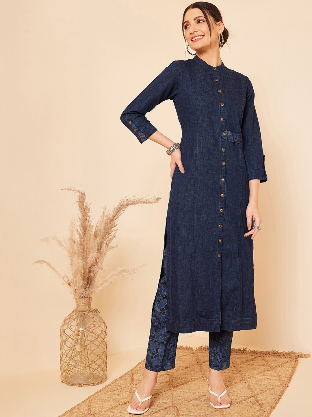 

STADO Self Design Mandarin Collar Kurta with Trousers, Blue