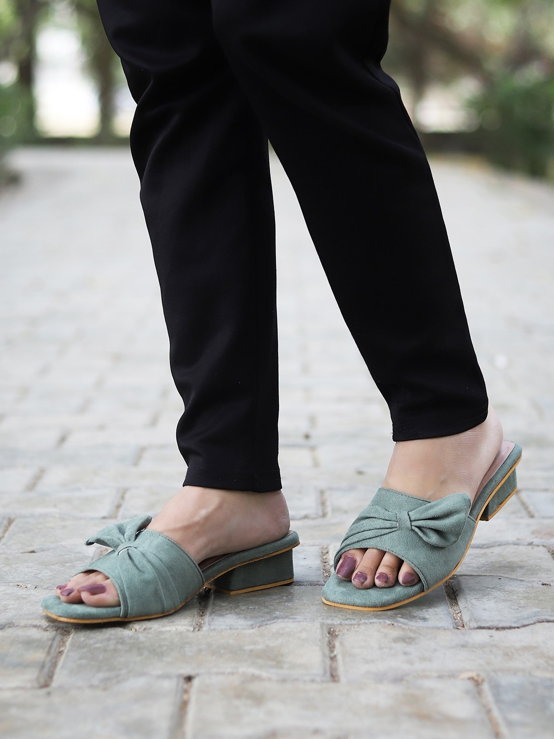 

DressBerry Green Bow Detail Open Toe Block Heels