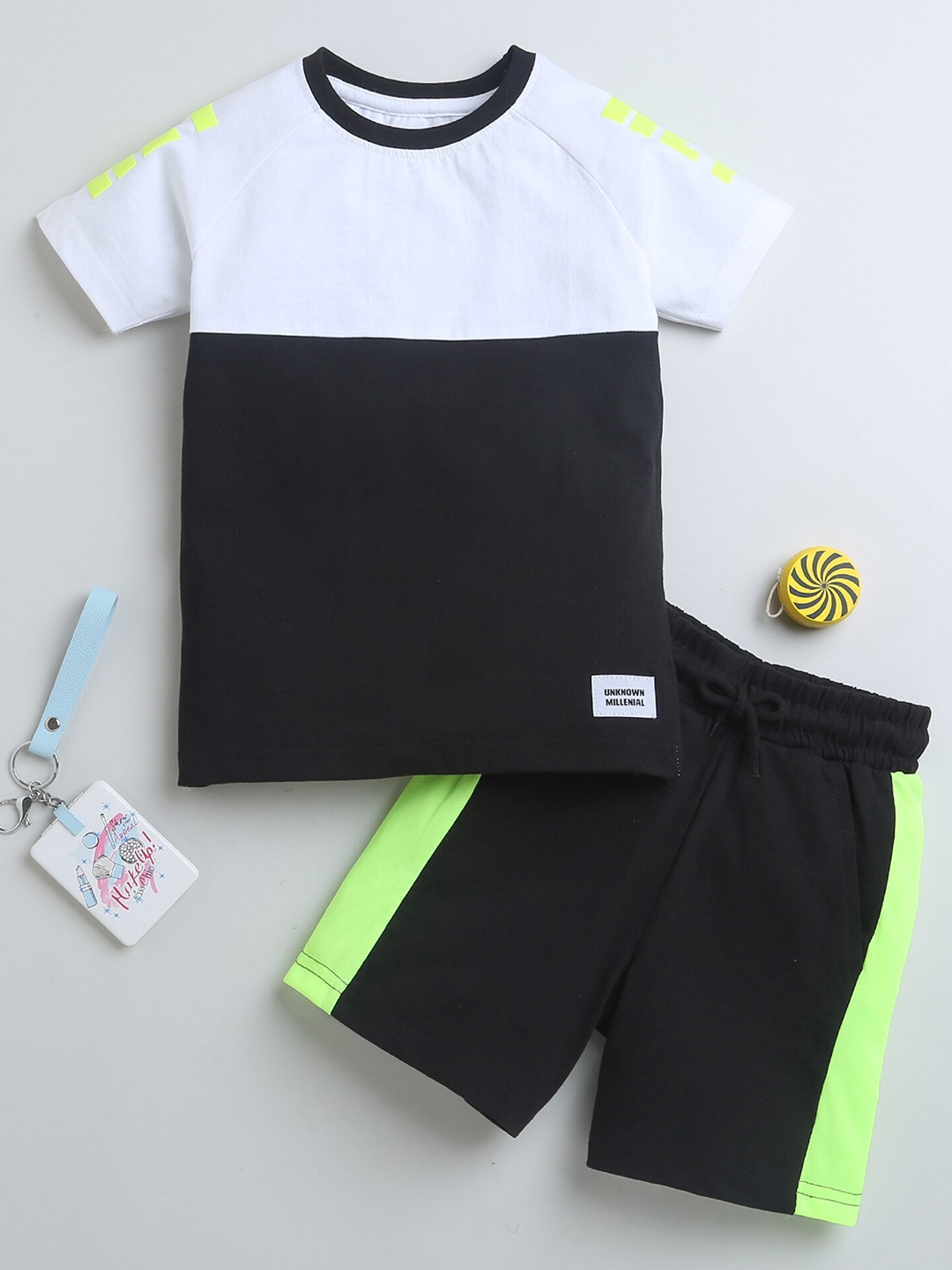 

BUMZEE Boys Colourblocked T-shirt with Shorts, Black