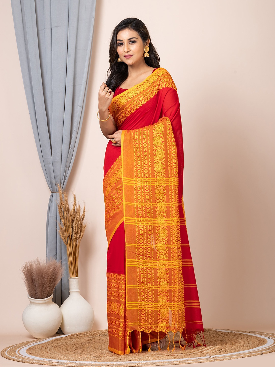 

Laa Calcutta Pure Cotton Saree, Red