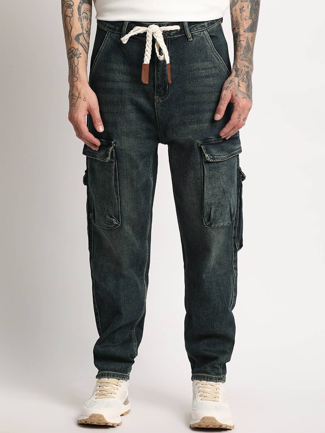 

THE BEAR HOUSE Men Mid-Rise Clean Look Heavy Fade Pure Cotton Cargo Jeans, Blue