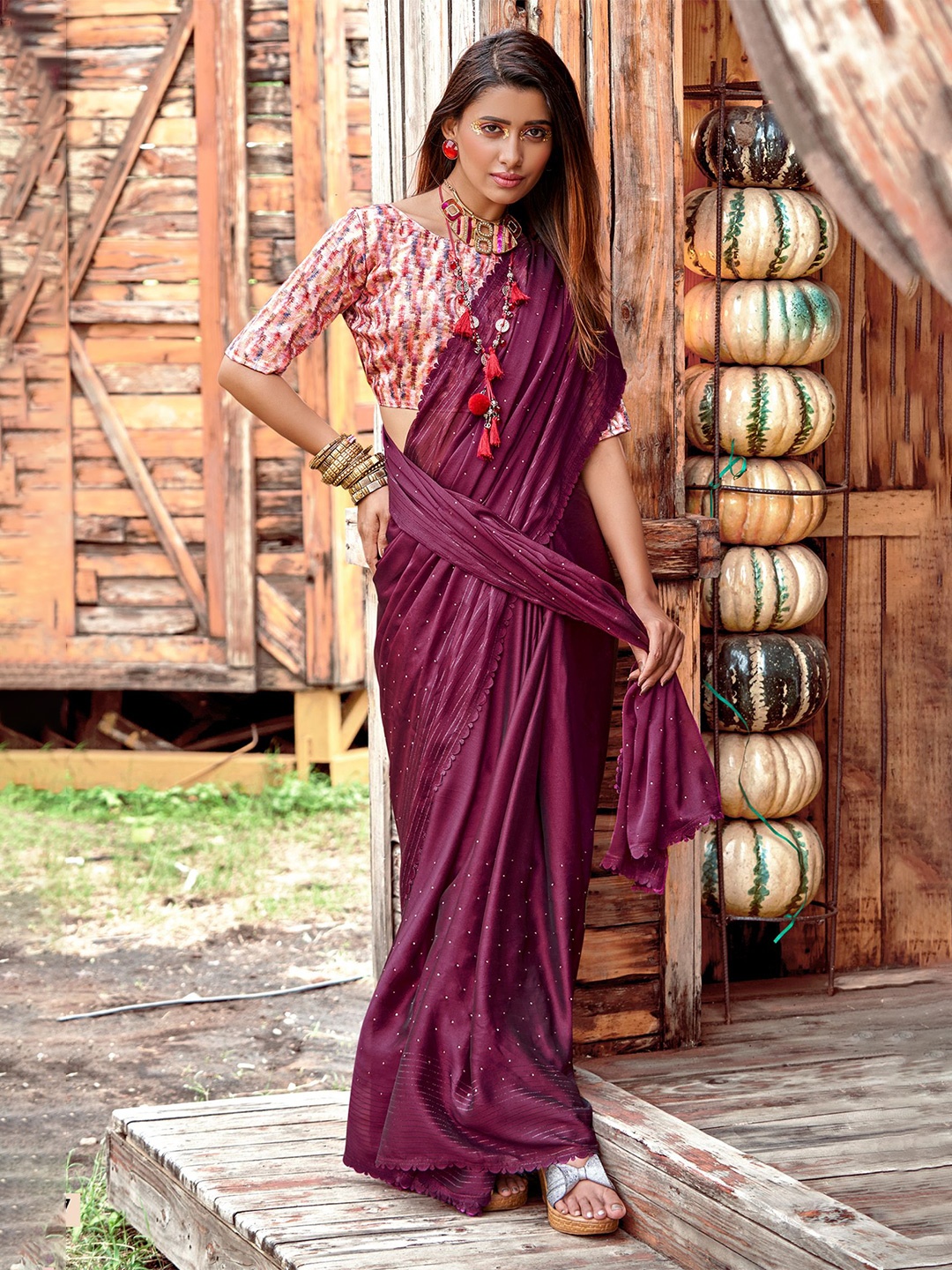 

VIRICA Embellished Beads and Stones Pure Chiffon Saree, Burgundy