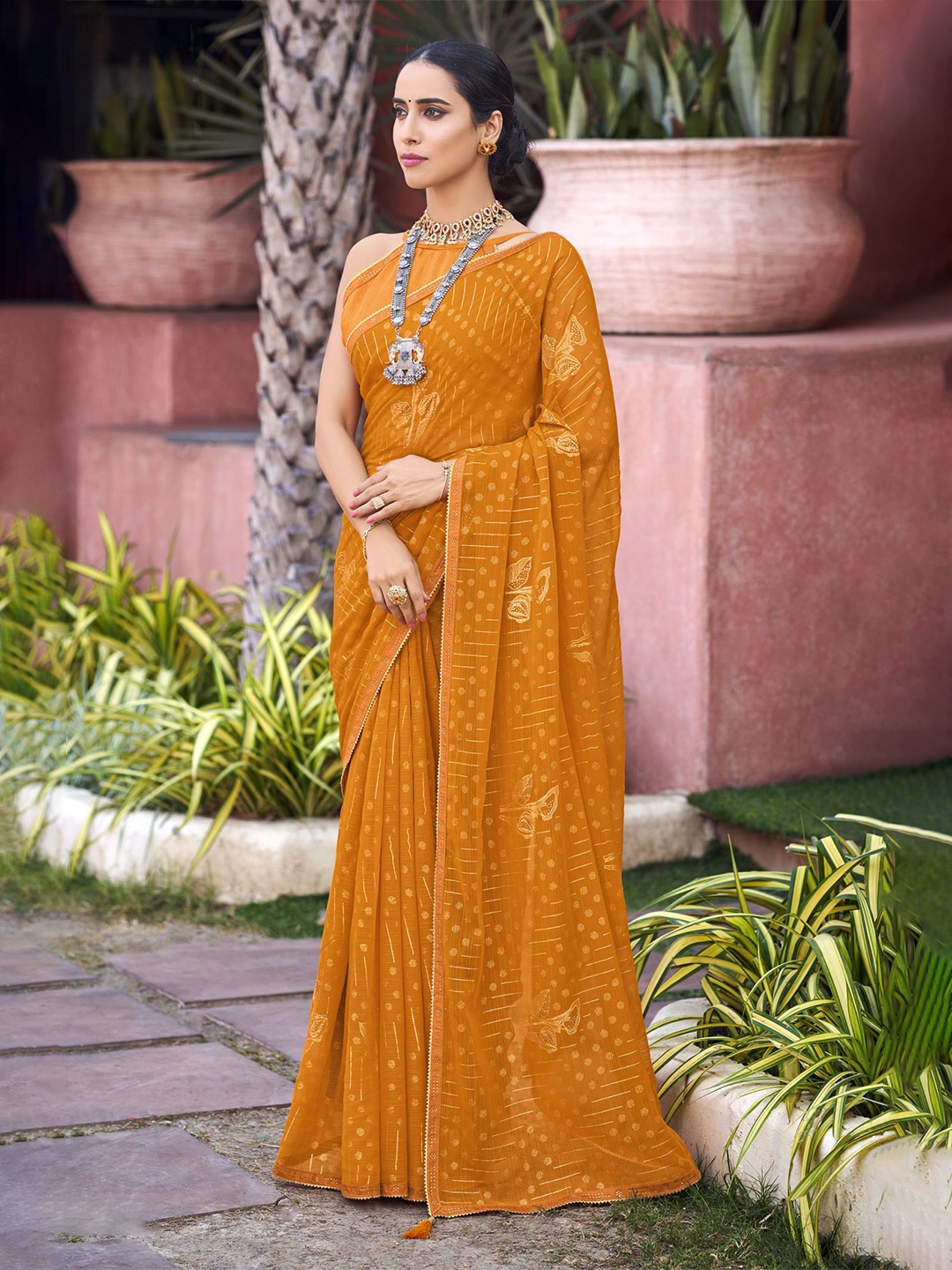 

VIRICA Floral Printed Pure Chiffon Saree, Orange