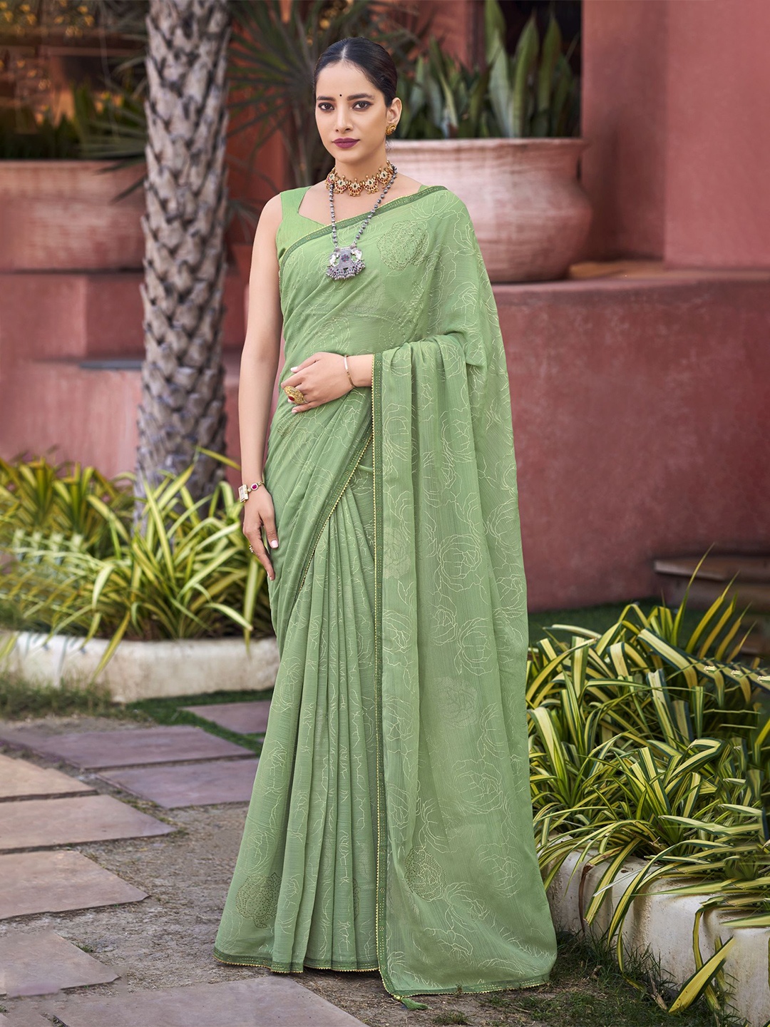 

VIRICA Floral Beads and Stones Pure Chiffon Saree, Green