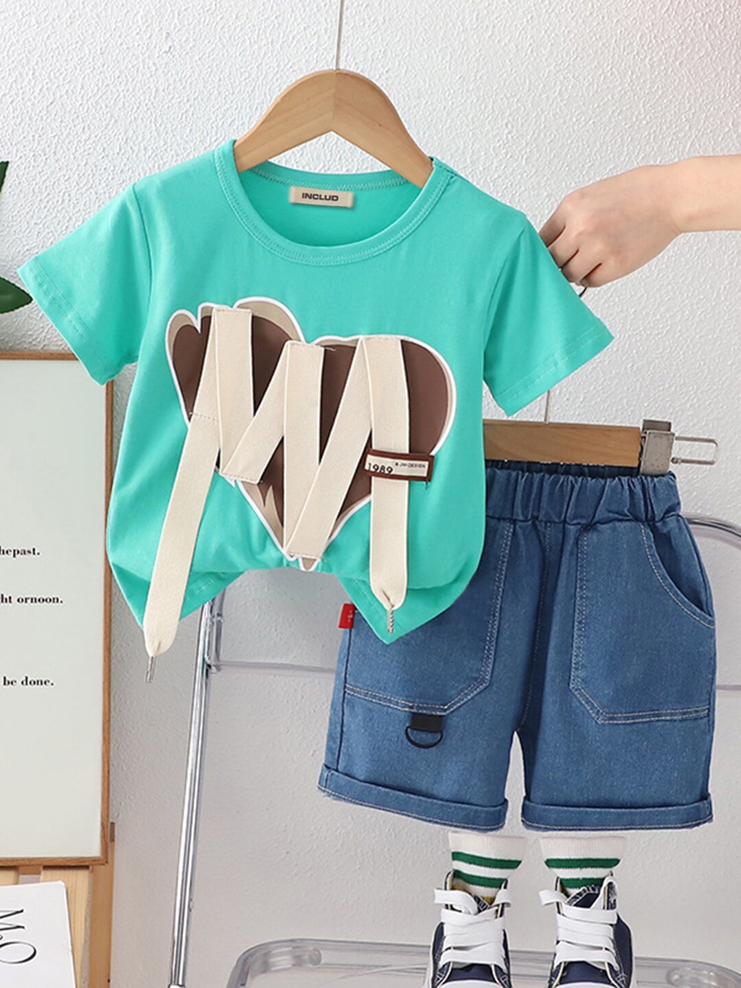 

INCLUD Boys Printed Round Neck Short Sleeves T-shirt with Short, Green