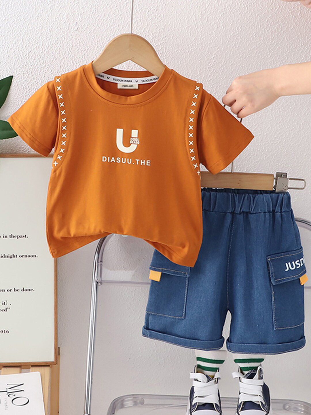 

INCLUD Boys Printed Round Neck Short Sleeves T-shirt with Short, Orange