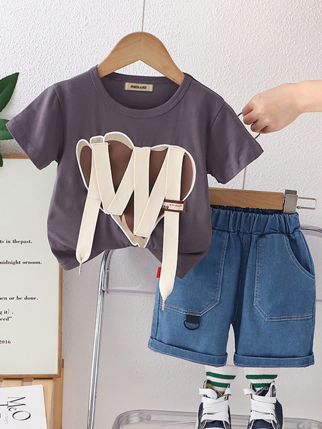 

INCLUD Boys Round Neck Self Design T-shirt with Denim Shorts, Grey