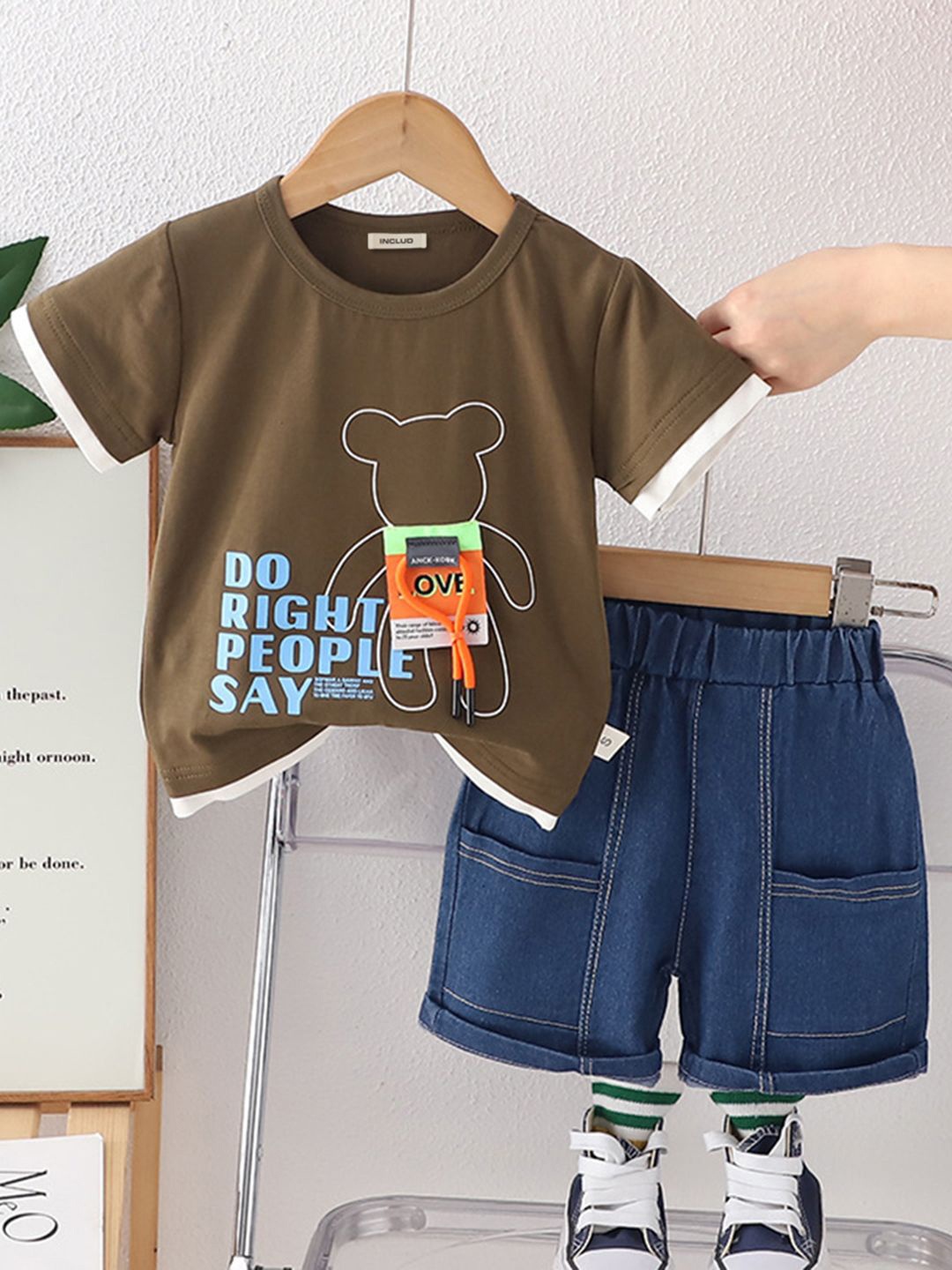 

INCLUD Boys Printed T-shirt with Denim Shorts, Brown