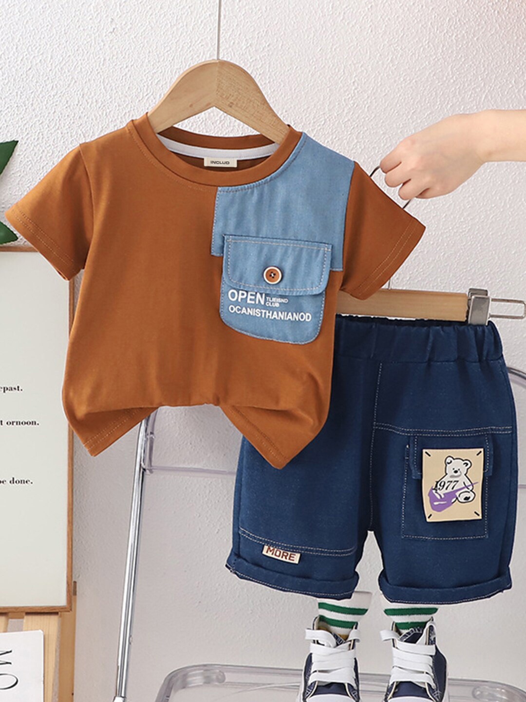 

INCLUD Boys Printed Round Neck Denim T-shirt with Shorts, Brown