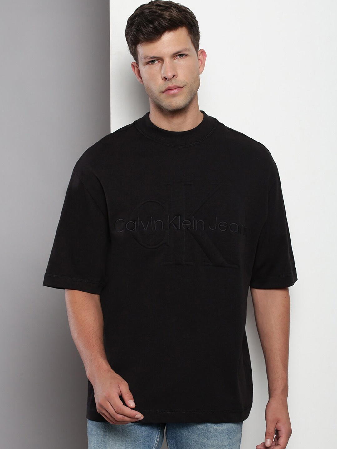 Calvin Klein Round Neck Drop-Shoulder Sleeves Cotton Oversized T-shirt, Black