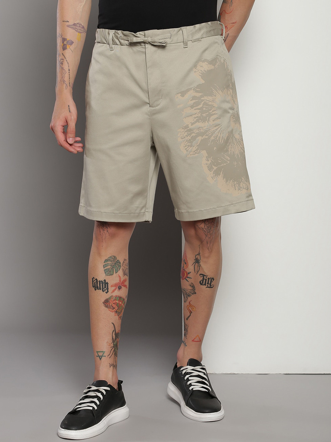 

Calvin Klein Men Relaxed Fit Graphic Printed Shorts, Beige