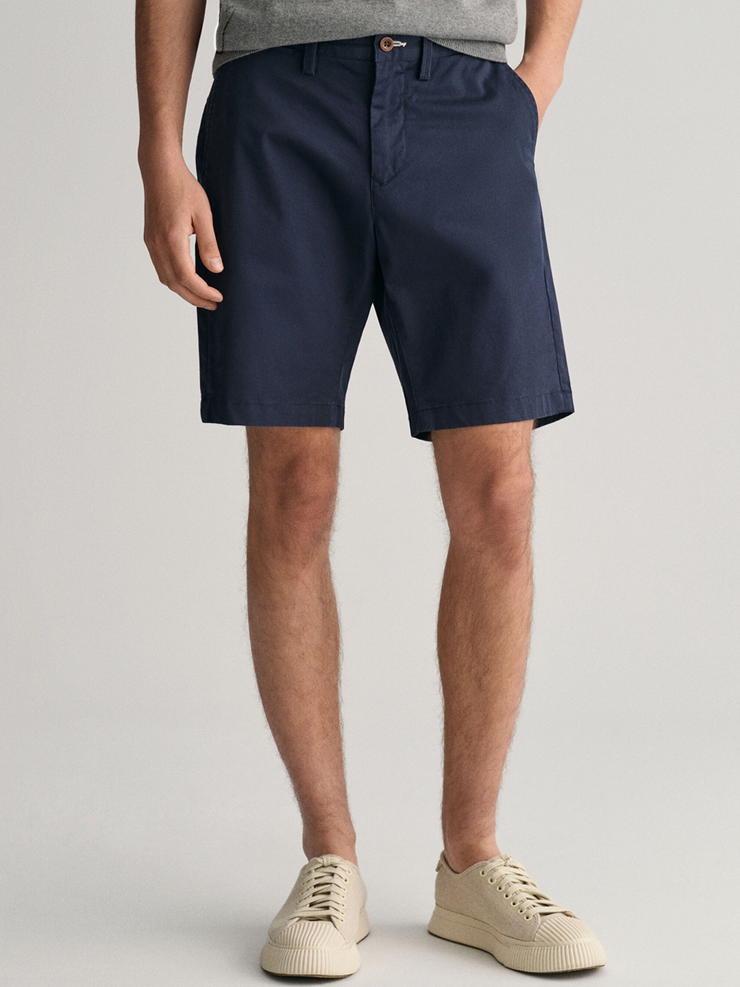 

GANT Men Washed Mid-Rise Organic Cotton Slim Fit Shorts, Blue