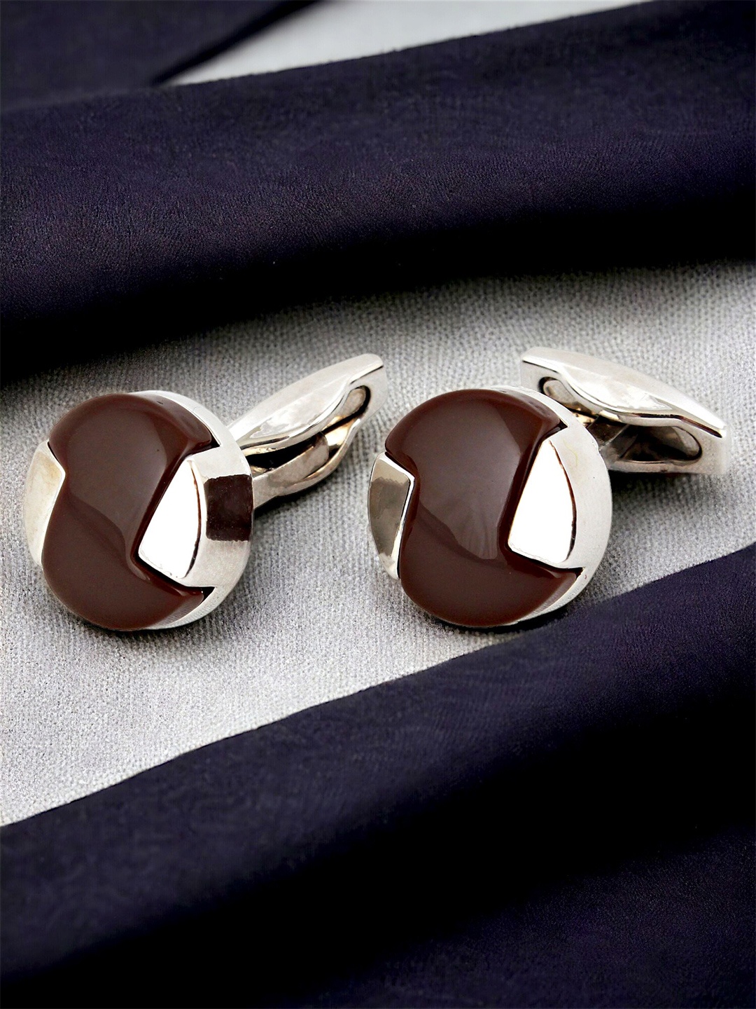 

LUCKY JEWELLERY Silver Plated Textured Round Blazer Cufflinks