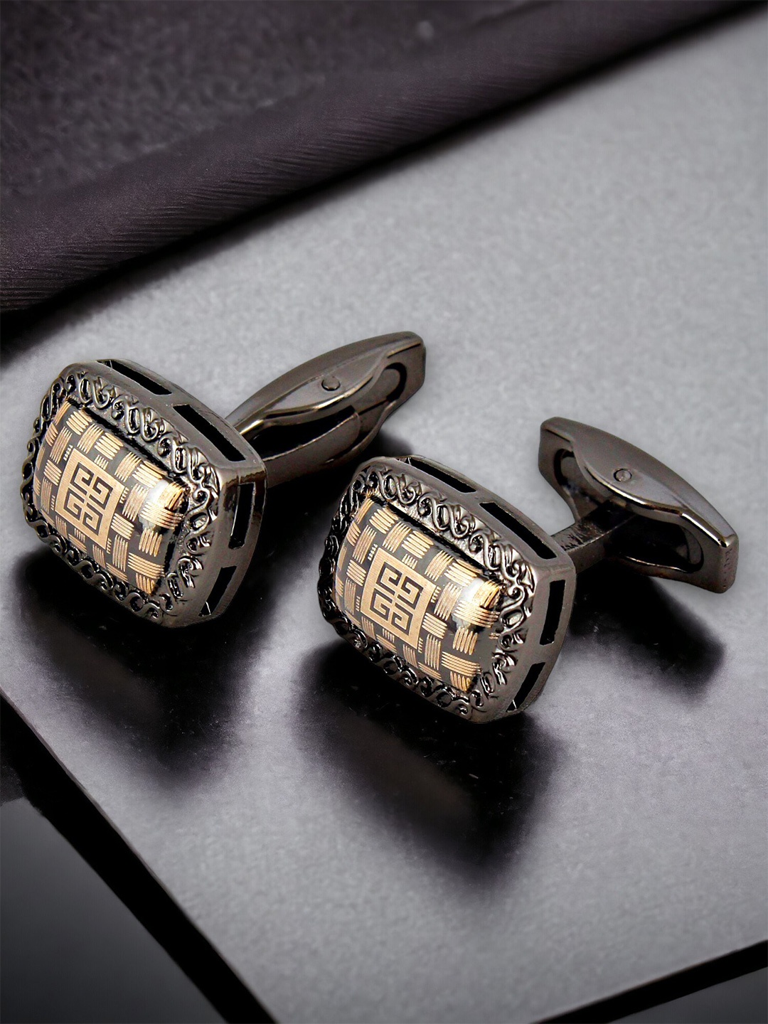 

LUCKY JEWELLERY Geometric Printed Cufflink, Black
