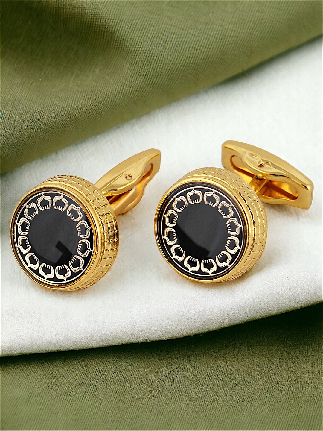 

LUCKY JEWELLERY Golden Design Formal Cufflink, Gold