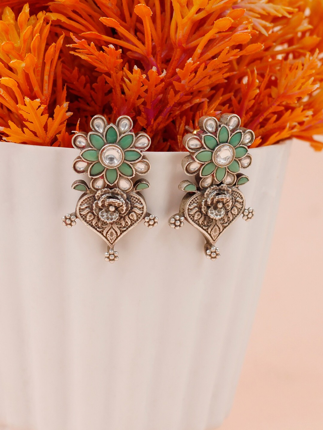

SANGEETA BOOCHRA Silver-Plated Floral Kundan Studded Drop Earrings