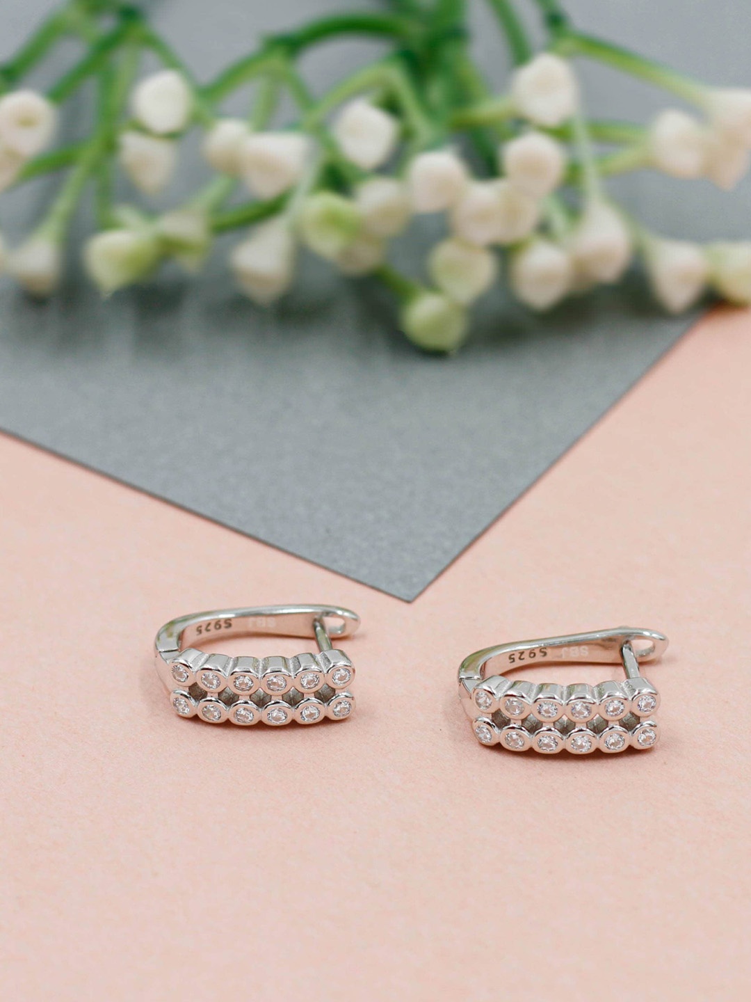

SANGEETA BOOCHRA Silver-Plated Classic Studs Earrings