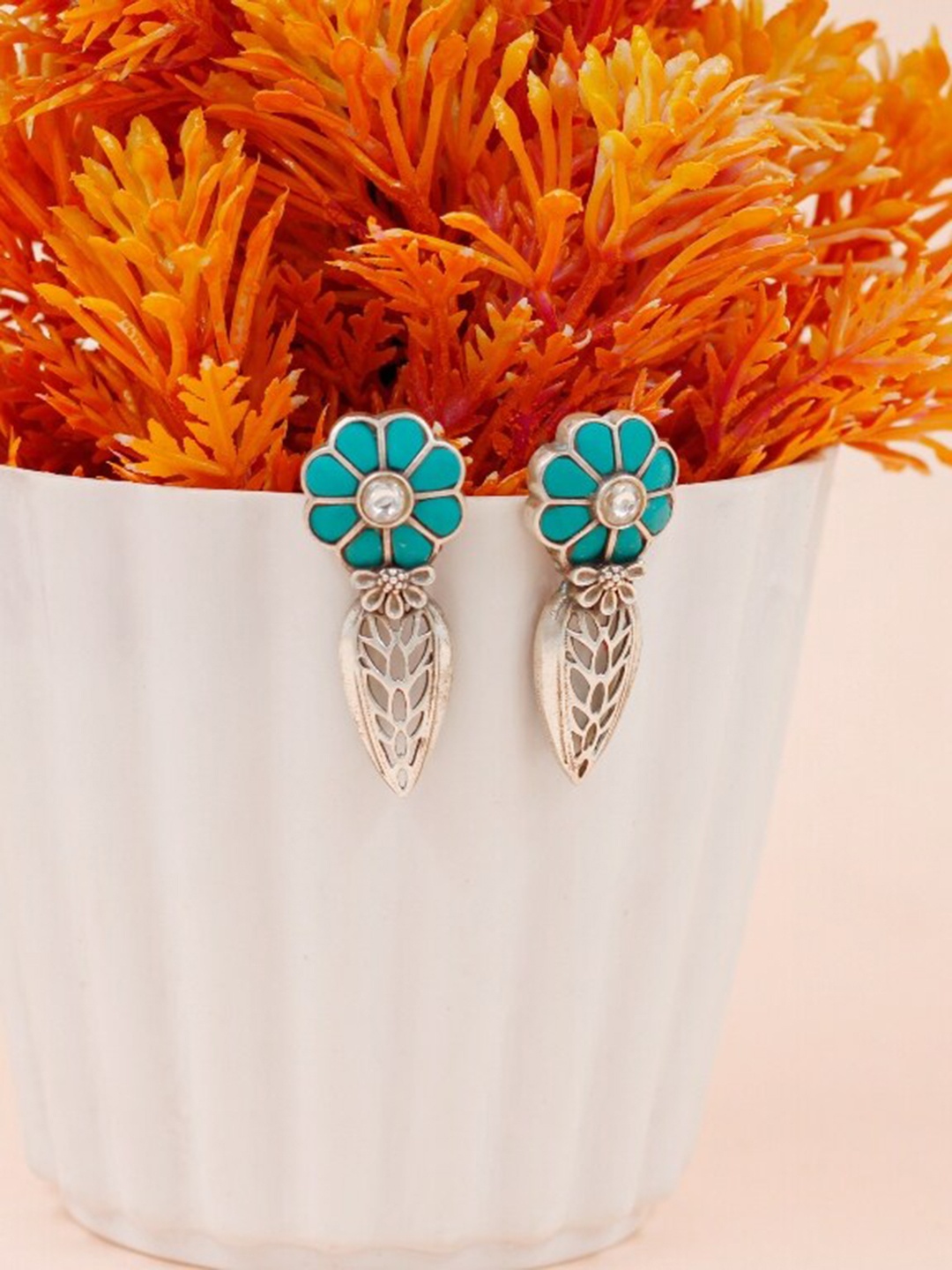 

SANGEETA BOOCHRA Silver-Plated Teardrop Shaped Drop Earrings