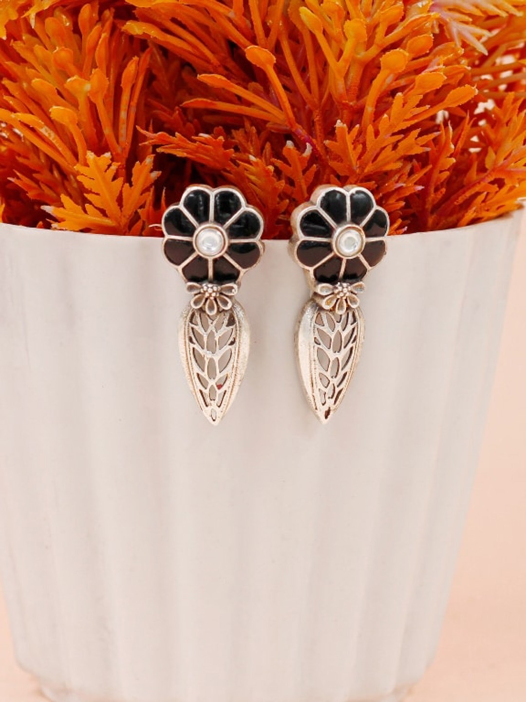 

SANGEETA BOOCHRA Silver-Plated Teardrop Shaped Drop Earrings