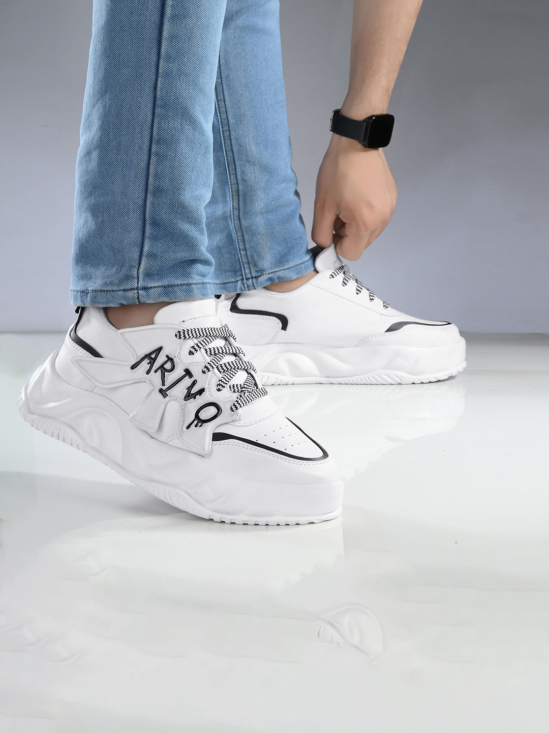 

ARIVO Men Printed Lightweight Sneakers, White