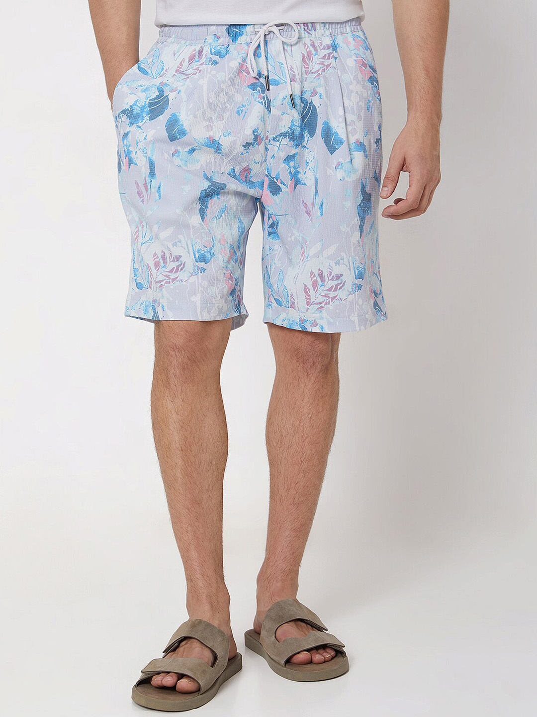 Mufti Men Mid-Rise Floral Printed Shorts, Blue