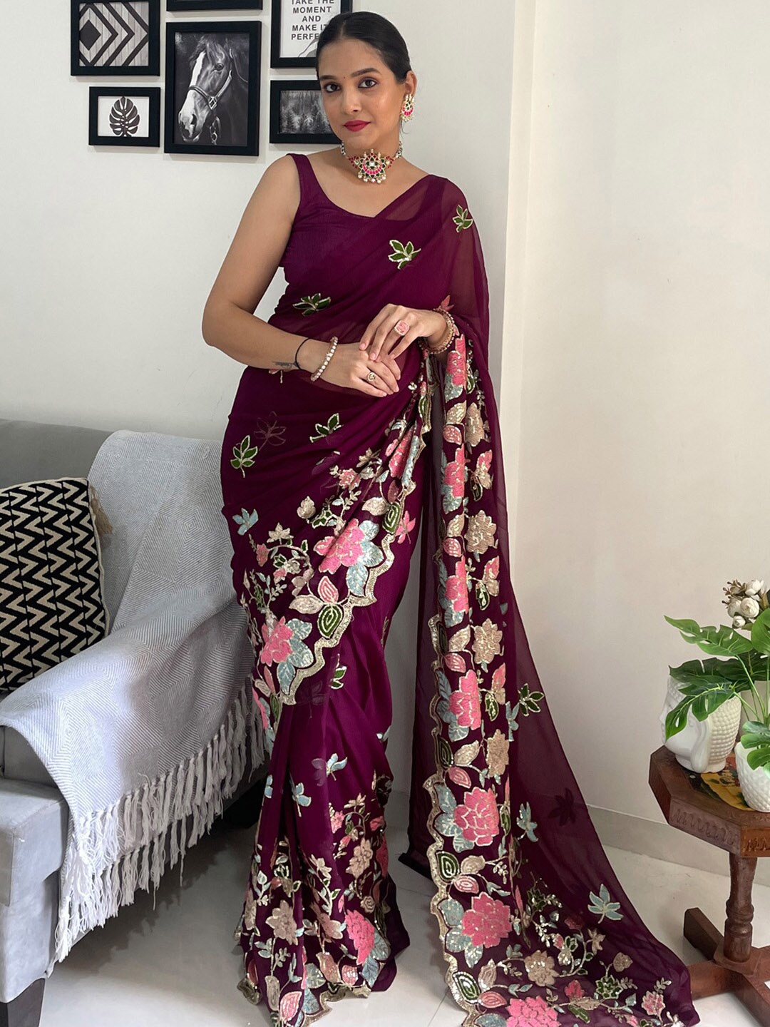 

Anouk Floral Embellished Sequinned Pure Georgette Designer Saree, Burgundy