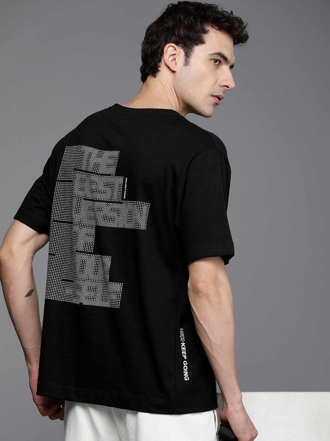 

HRX by Hrithik Roshan Men Graphic Printed Bio Finish Oversized T-shirt, Black