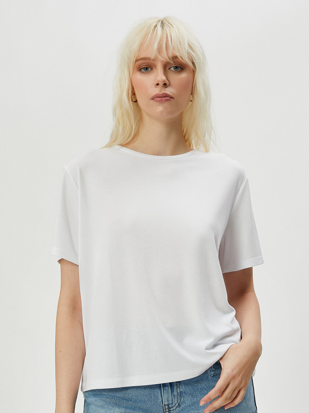 

Koton Round Neck Short Sleeves T-shirt, White
