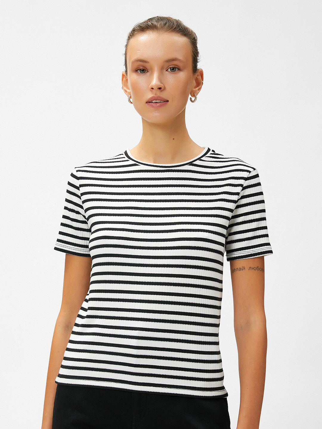 

Koton Round Neck Striped Short Sleeves T-shirt, Black