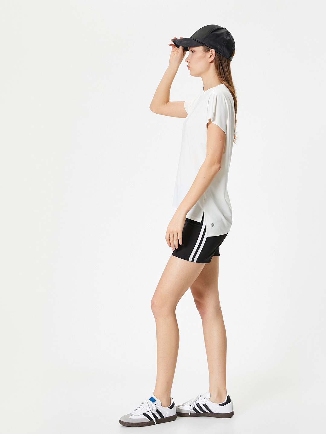 

Koton Round Neck Short Sleeves Relaxed Fit T-Shirt, Off white