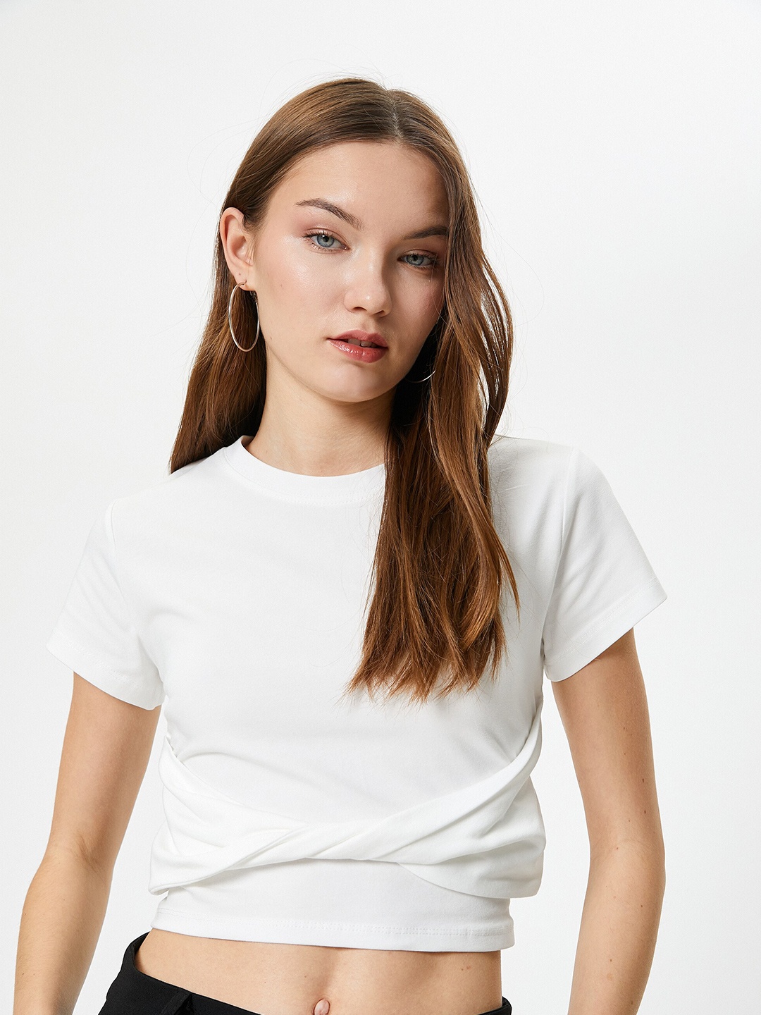 

Koton Round Neck Slim Fit Crop T-shirt, White