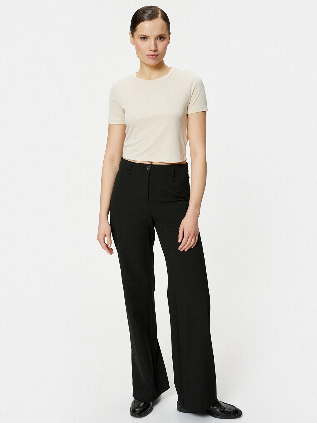 

Koton Round Neck Crop T-shirt, Beige