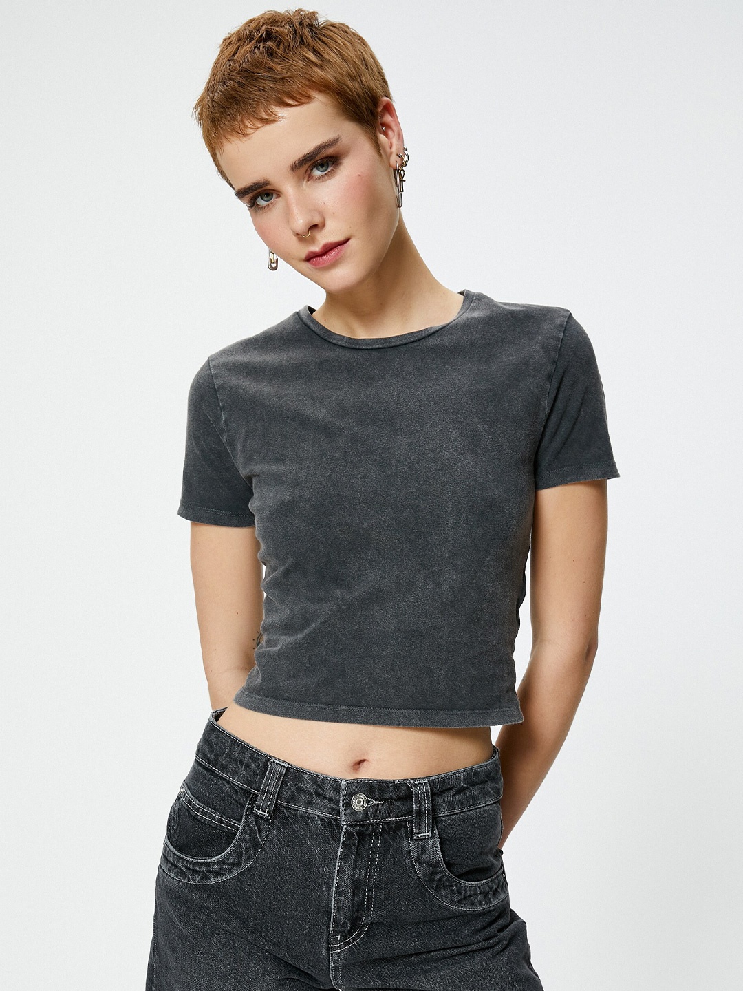

Koton Round Neck Short Sleeves Crop Slim Fit T-shirt, Grey