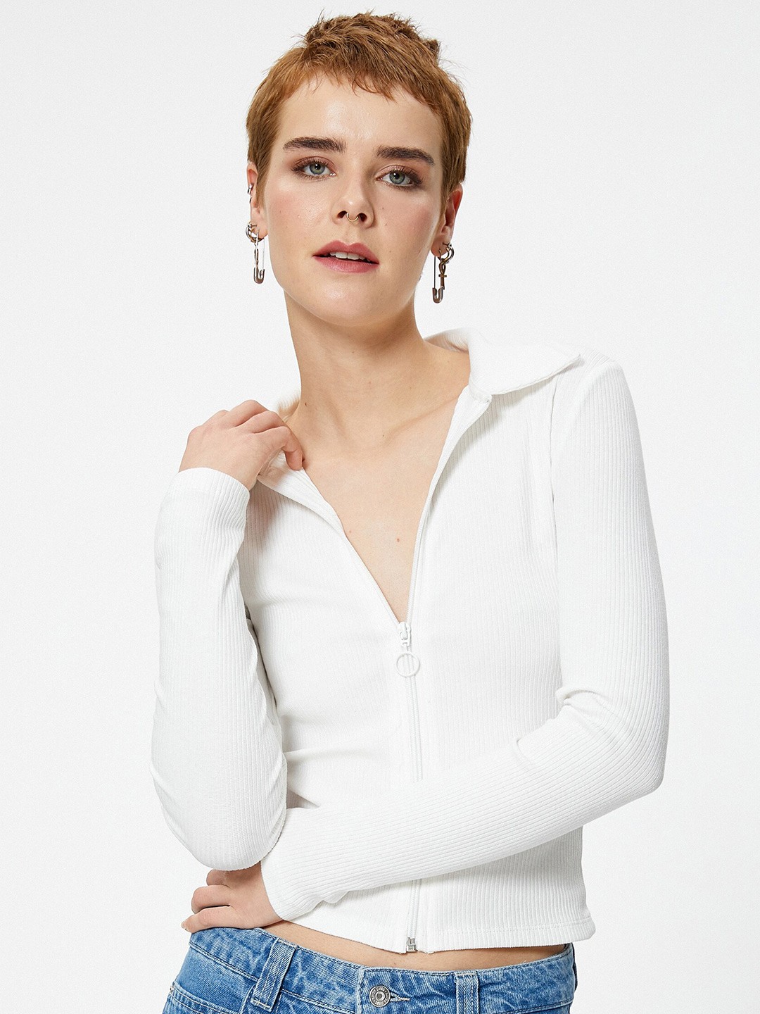 

Koton V-Neck Slim Fit Long Sleeves Cotton Crop T-shirt, White