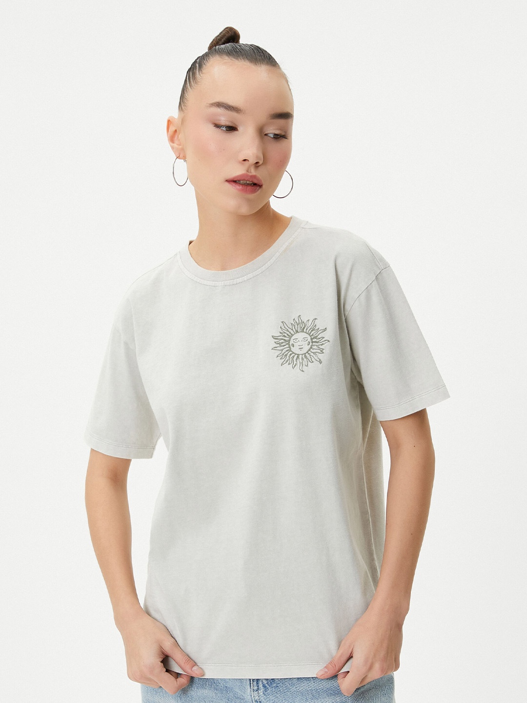 

Koton Round Neck Drop-Shoulder Sleeves Cotton Relaxed Fit T-shirt, Grey