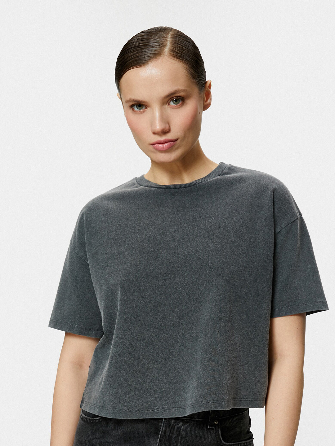 

Koton Round Neck Short Sleeves Crop T-shirt, Grey
