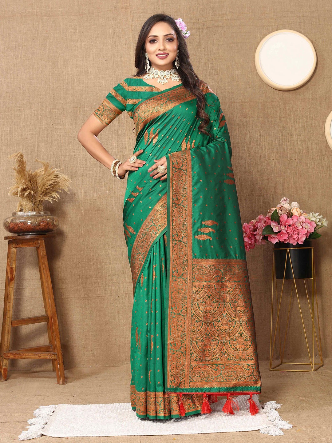 

PHEASANT Ethnic Motifs Woven Design Zari Banarasi Saree, Green