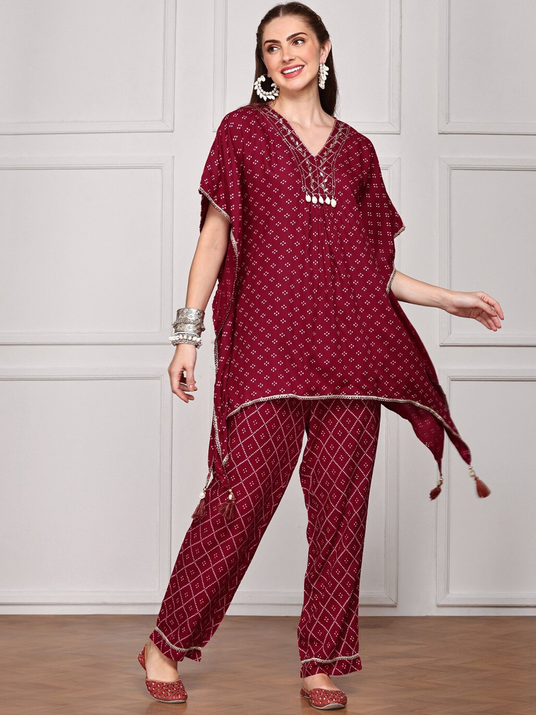 

Ishin Bandhani Printed Kaftan Top With Trouser, Maroon
