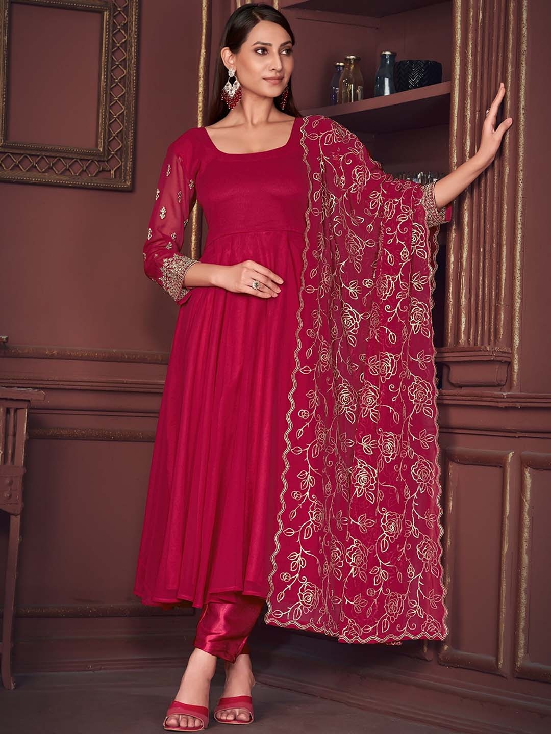

Warthy Ent Georgette Unstitched Dress Material, Pink