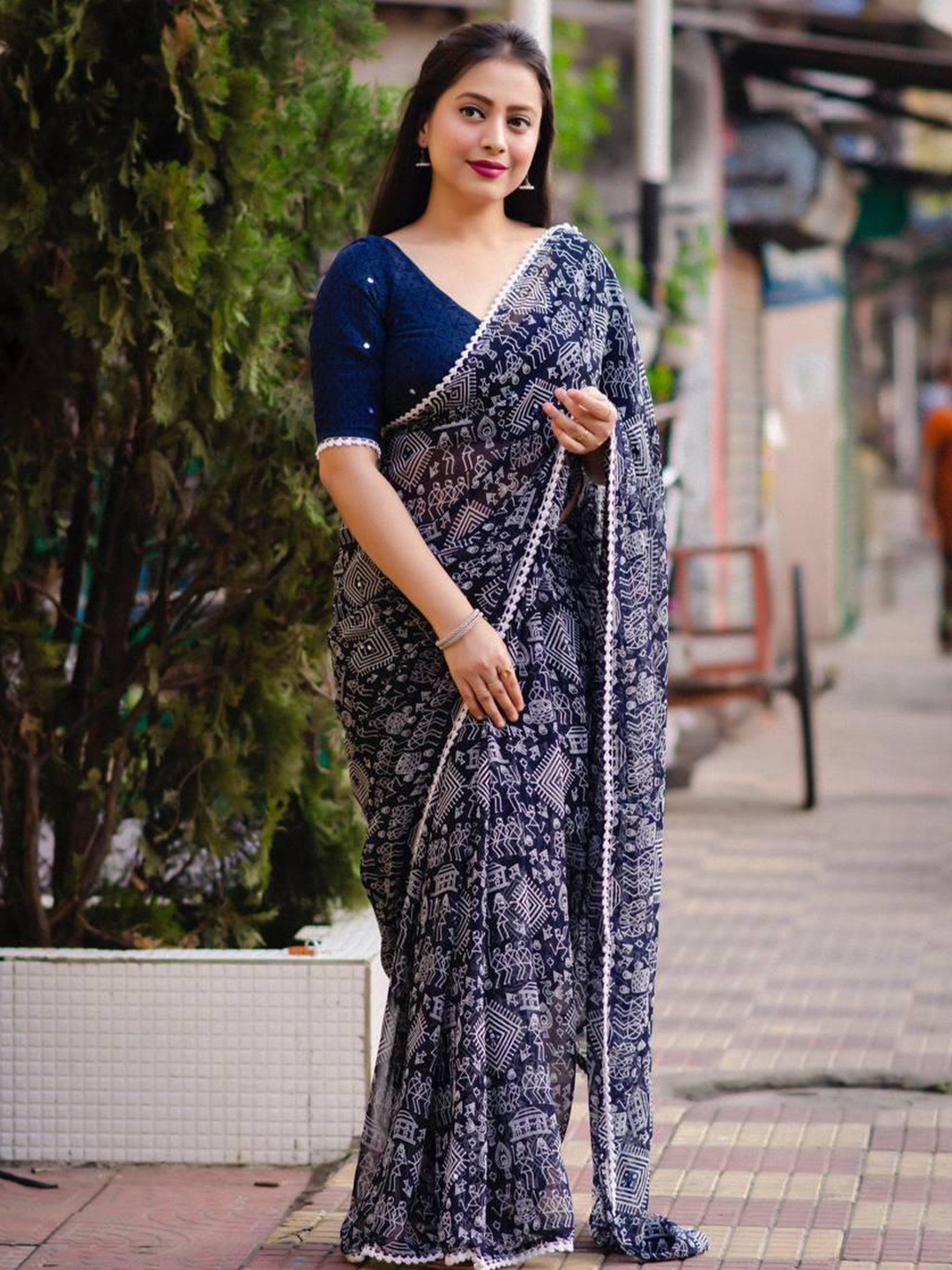 AWRIYA Warli Printed Block Print Saree, Navy blue