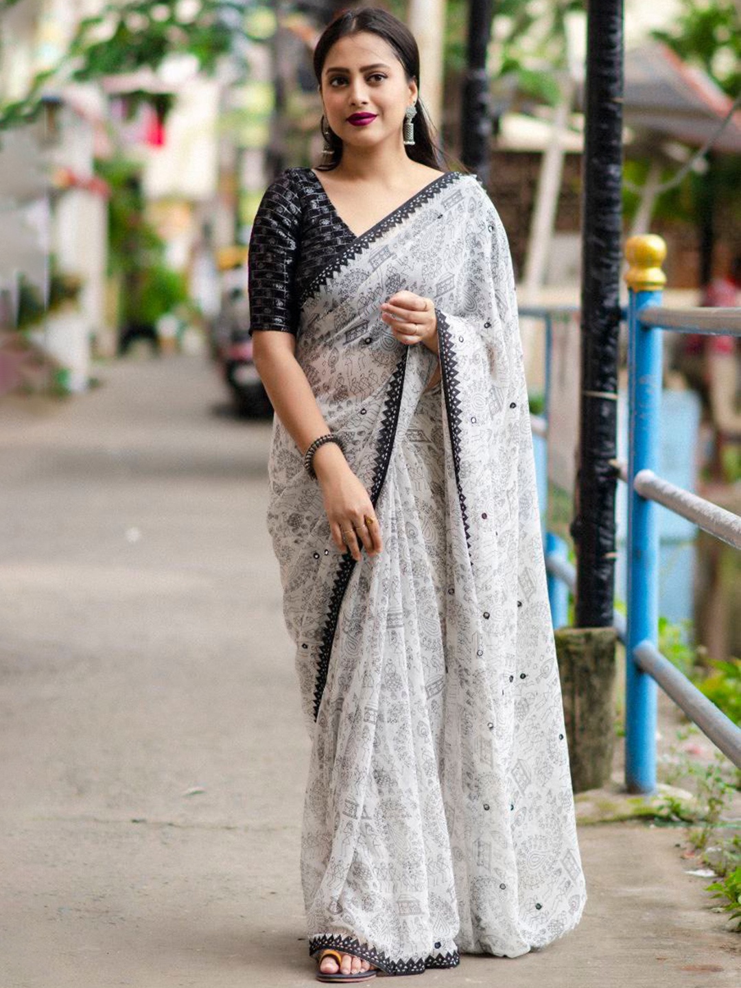 AWRIYA Warli Aari Work Block Print Saree, Black