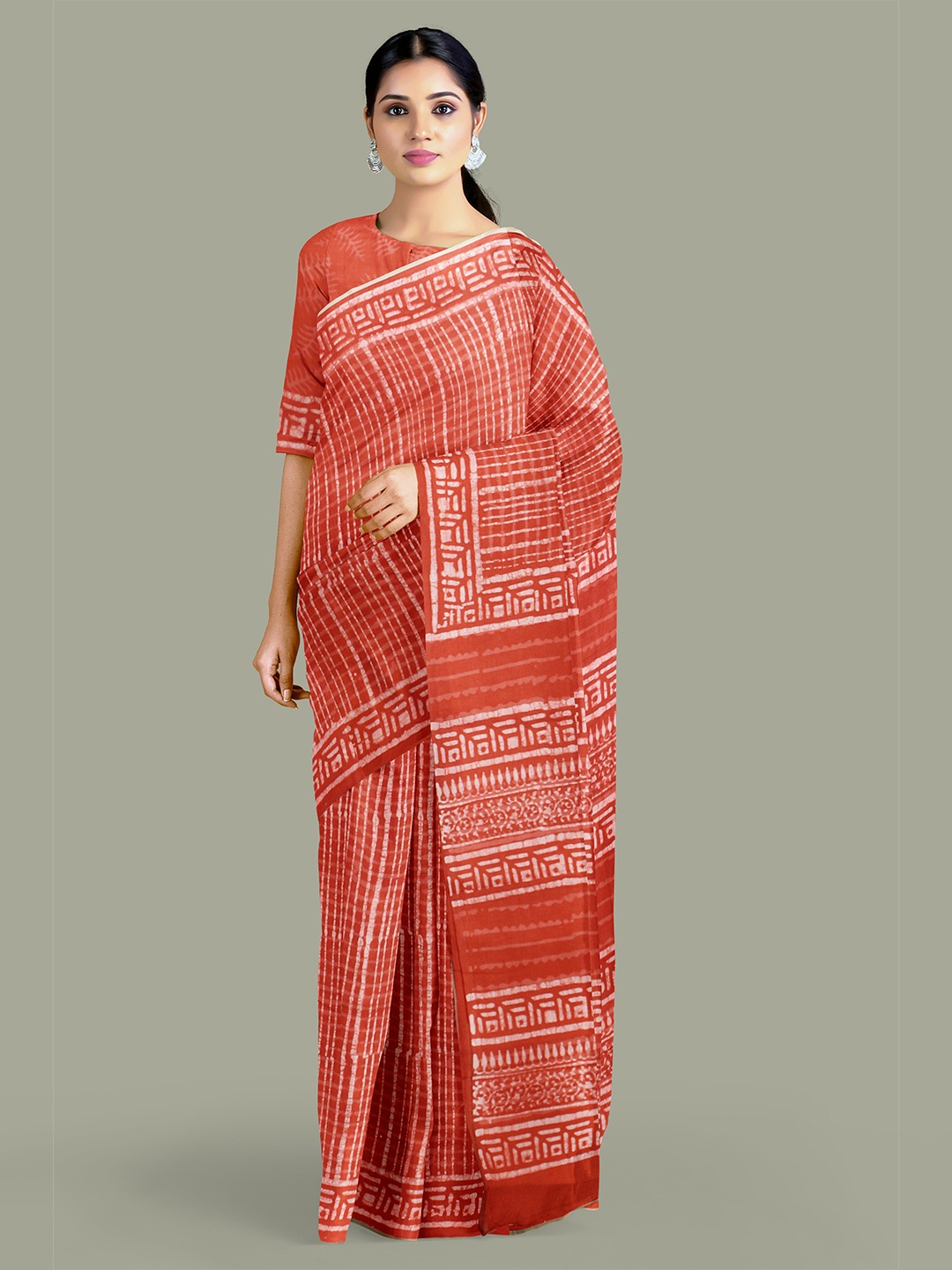 

Weaves of Tradition Dabu Pure Cotton Bagru Saree, Red