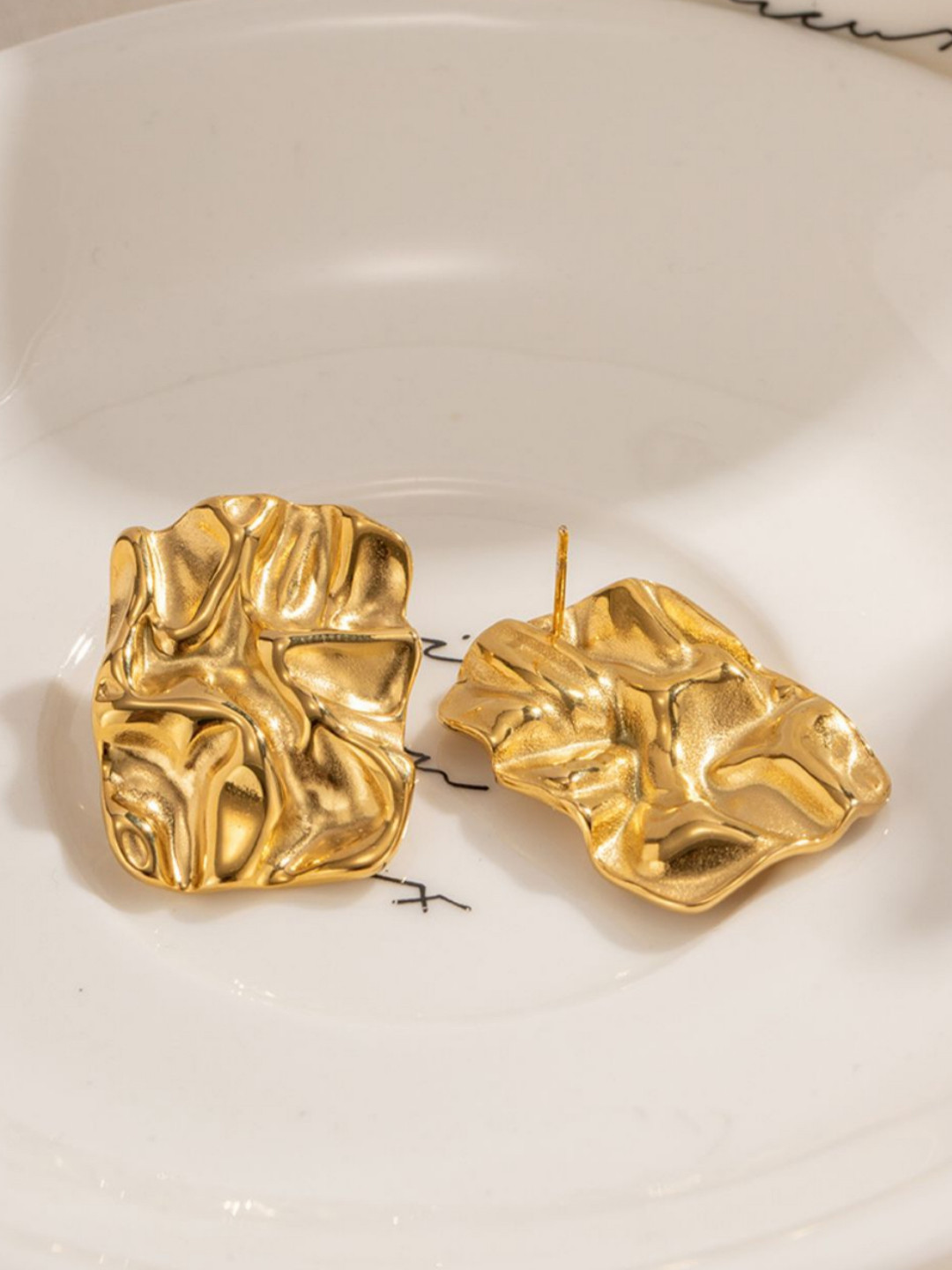 

Dorada Jewellery 18K Gold Plated Square Shape Studs Earrings